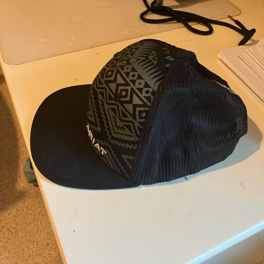 Ariat Black Mesh Trucker Hat